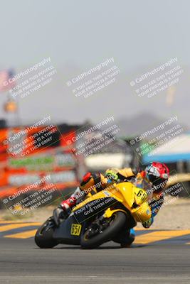 media/Apr-15-2023-CVMA (Sat) [[fefd8e4f28]]/Race 5 Amatuer Formula Middleweight/